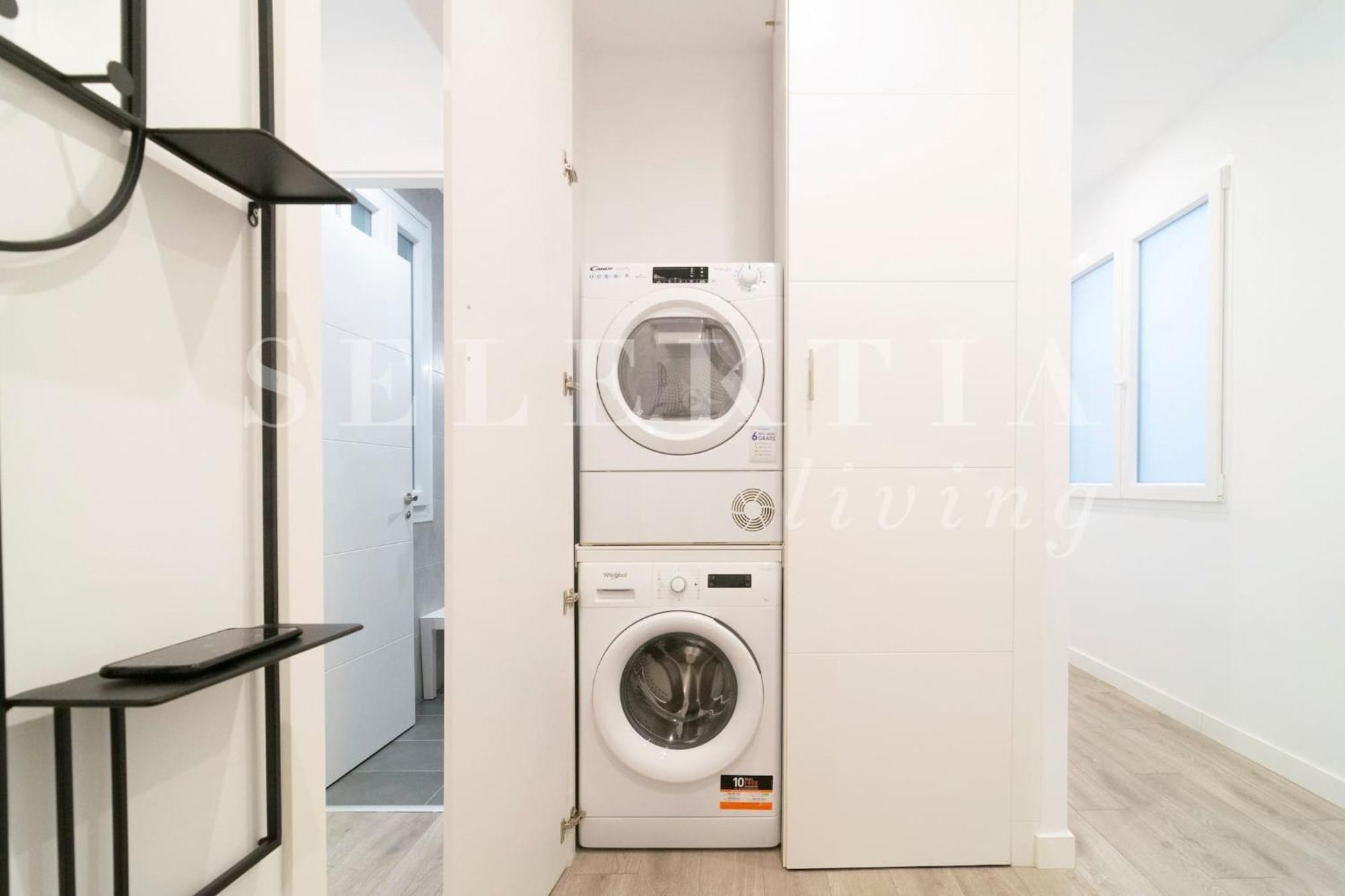 Castellana Suites Madrid Bagian luar foto