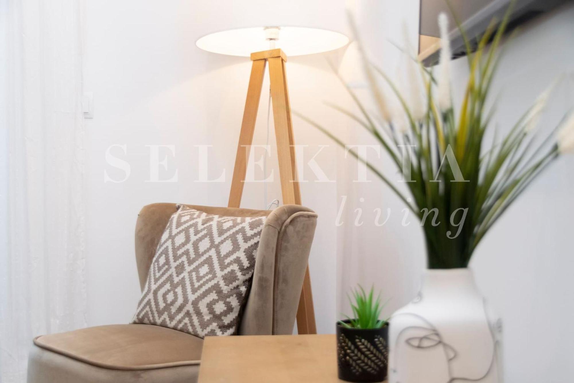 Castellana Suites Madrid Bagian luar foto