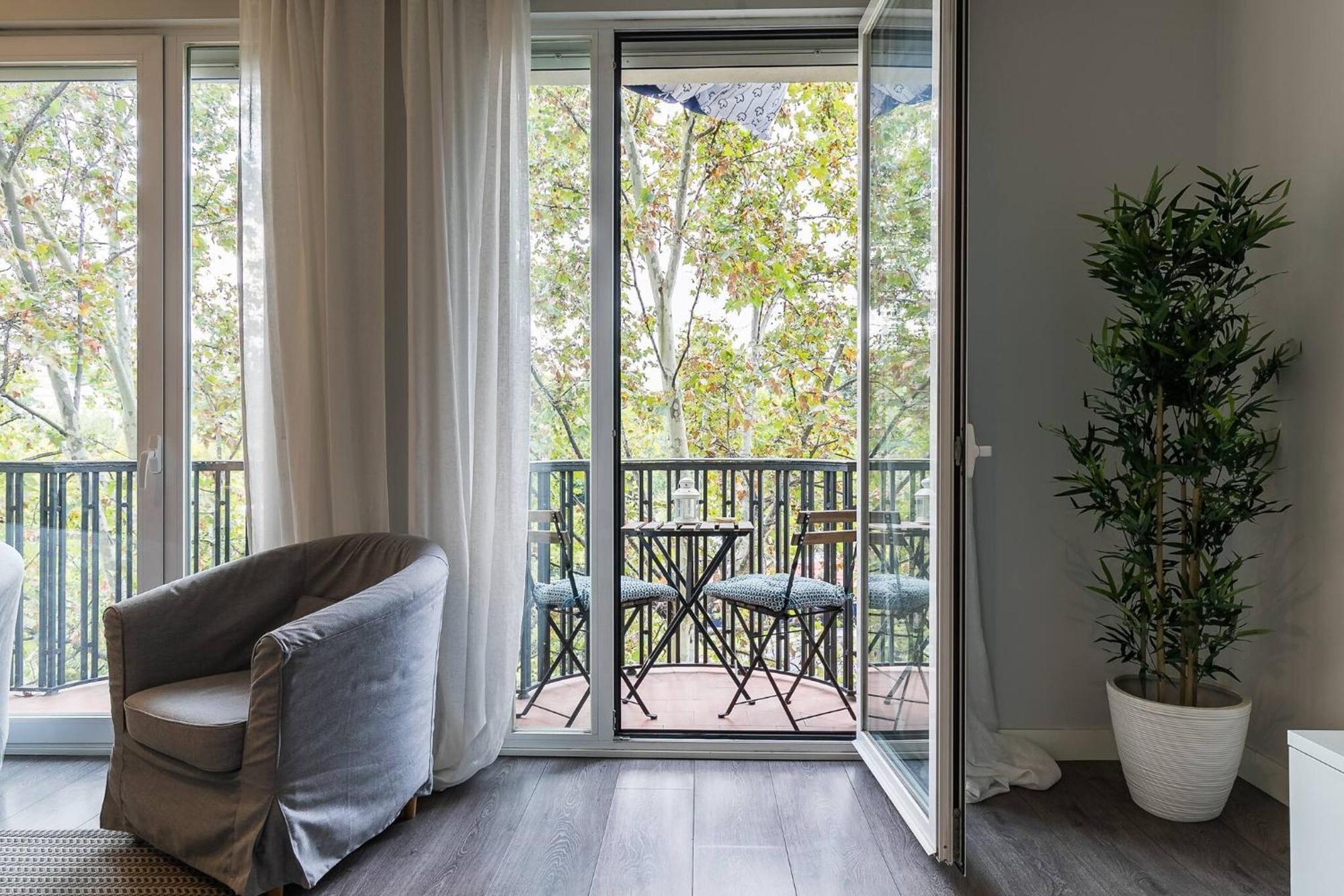 Castellana Suites Madrid Bagian luar foto