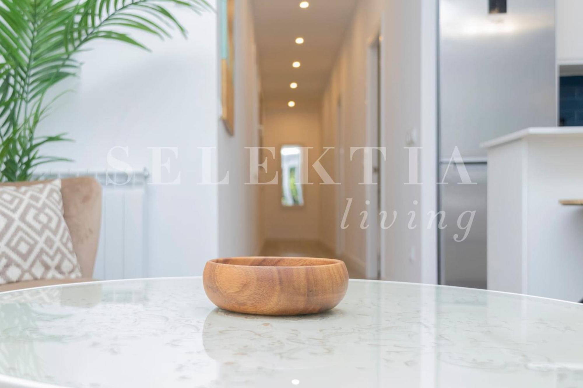 Castellana Suites Madrid Bagian luar foto