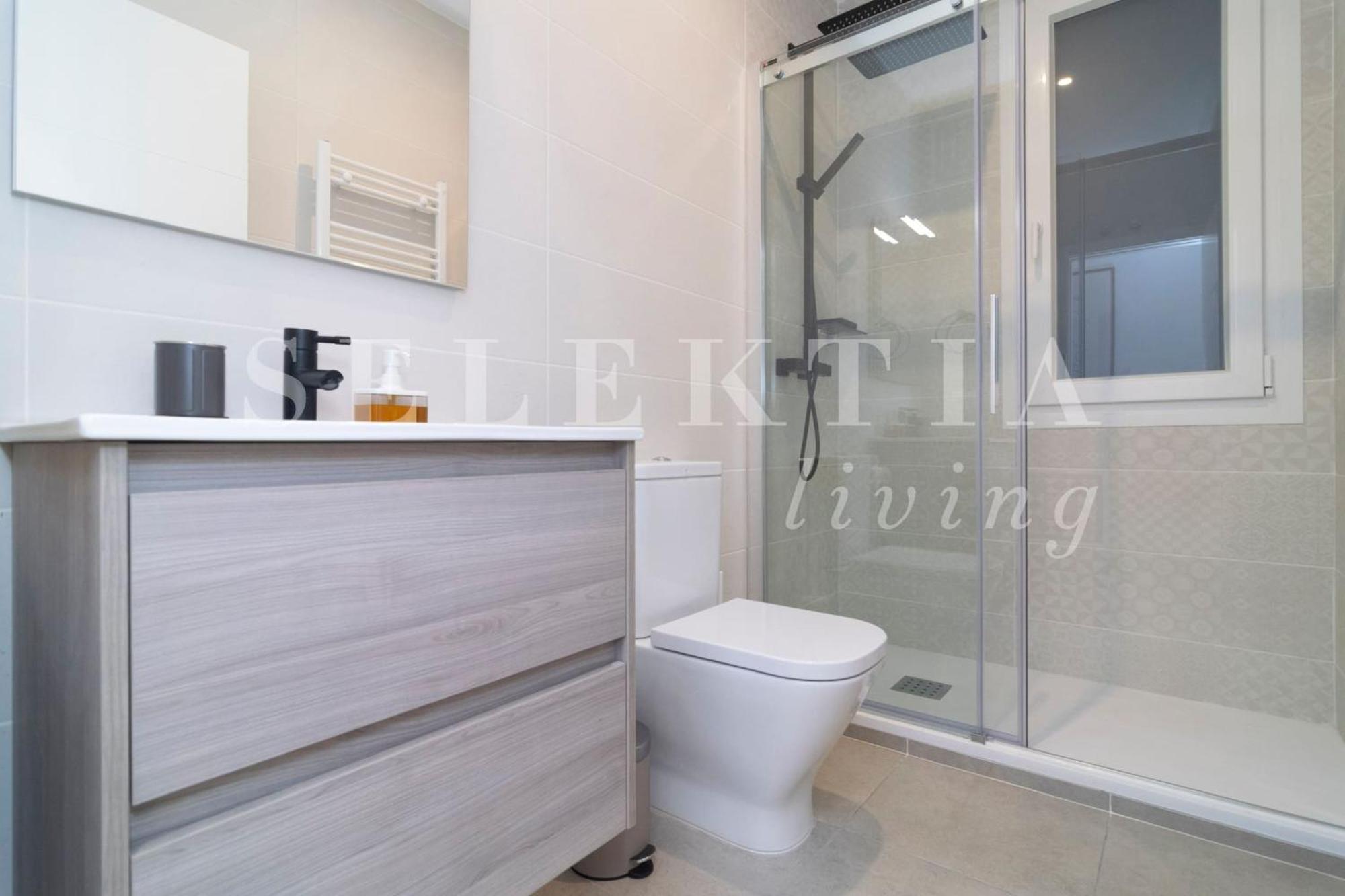 Castellana Suites Madrid Bagian luar foto