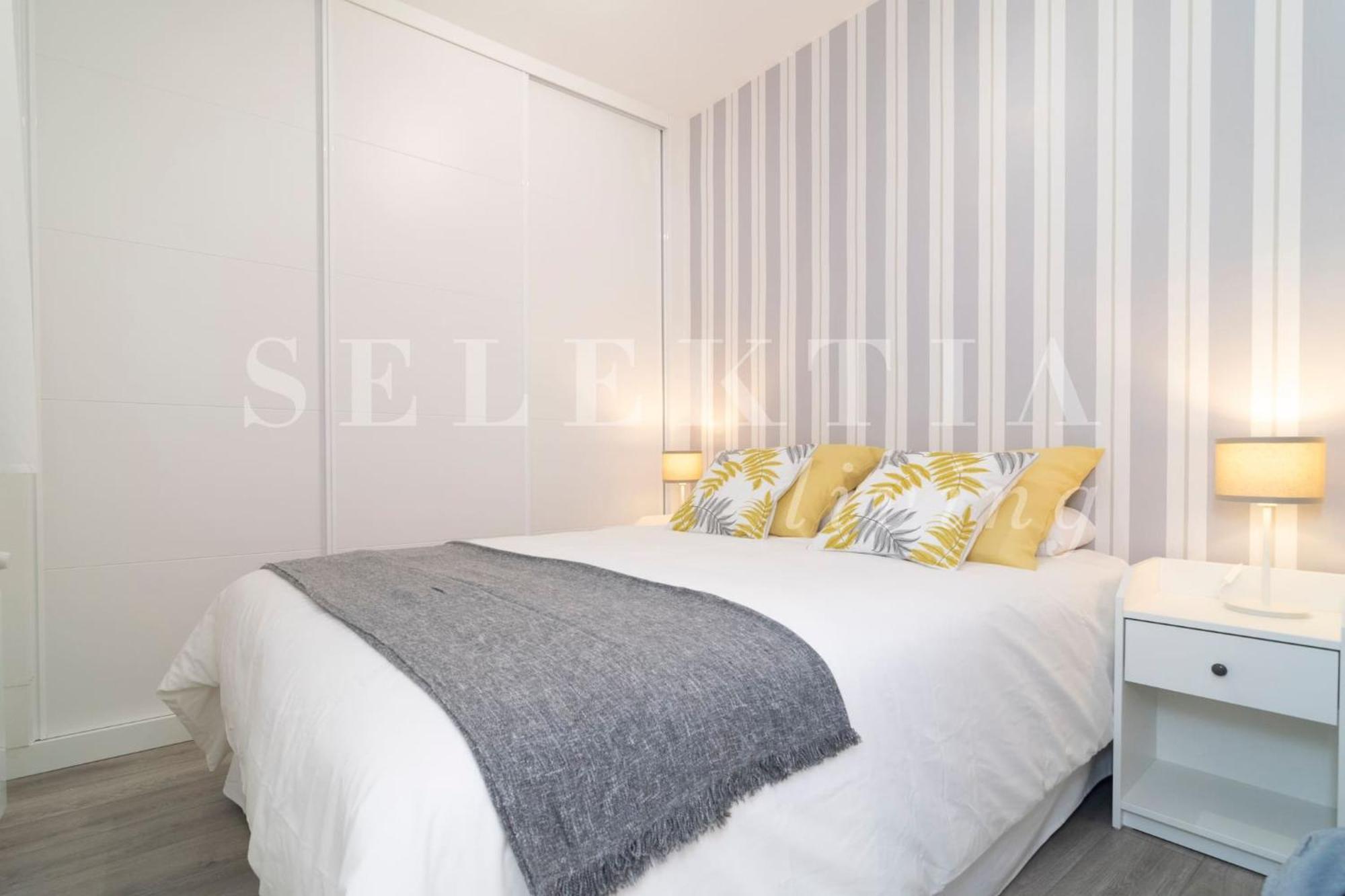 Castellana Suites Madrid Bagian luar foto