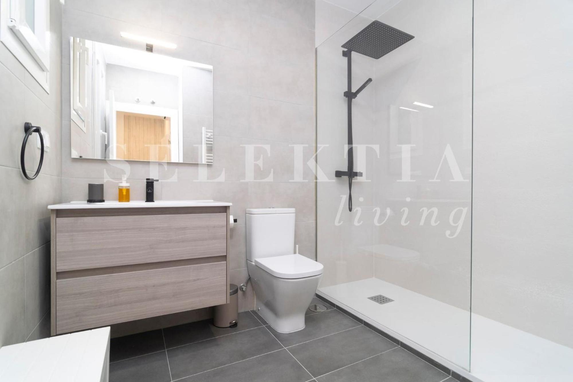 Castellana Suites Madrid Bagian luar foto